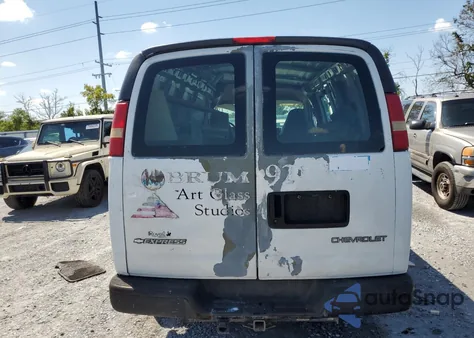 2004 Chevrolet Express G1500 z USA, uszkodzony, nr VIN 1GCFG15X541104274